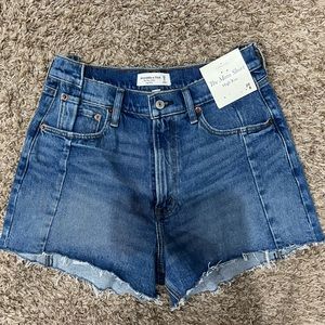 Abercrombie & Fitch High Rise Mom Short Size 29/8